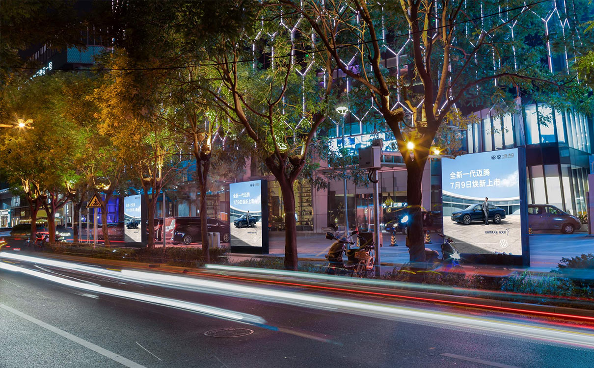 通盈中心落地联排LED屏